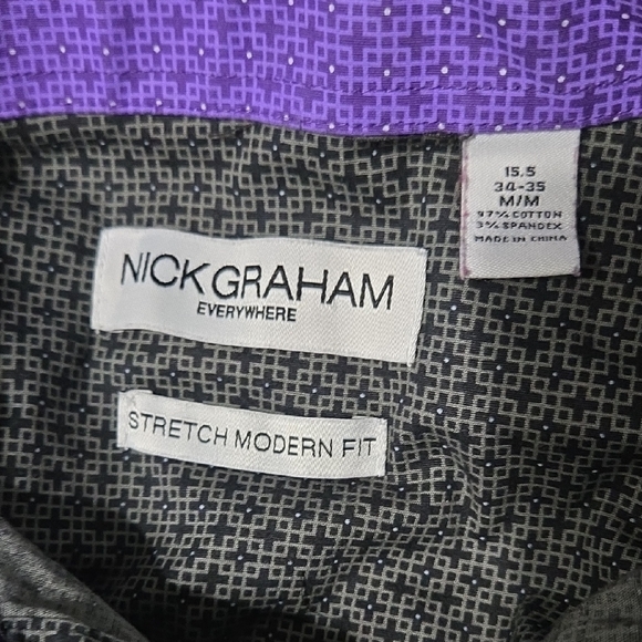 Elegant Black Patterned Men's Shirt - Picture 3 of 5